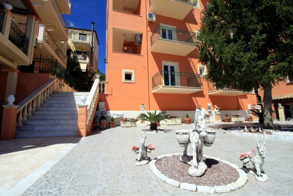 Corfu Sunflower Apartments Benitses  Exterior foto